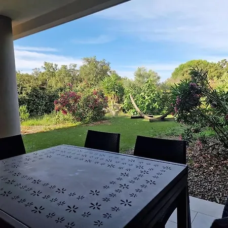 Διαμέρισμα En Rez De Jardin. *