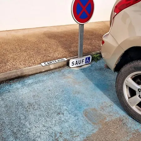 Διαμέρισμα En Rez De Jardin.